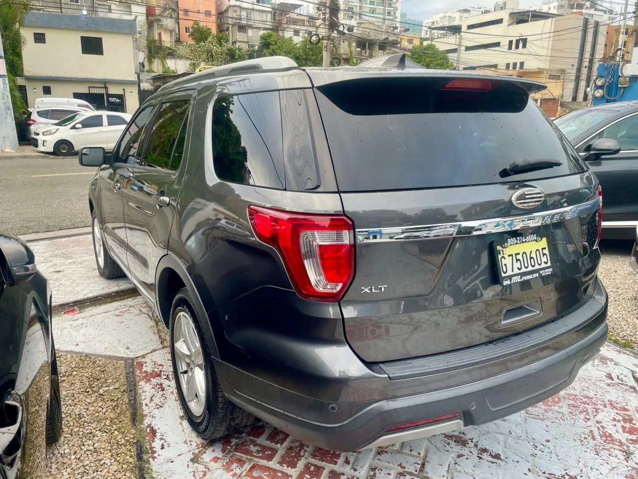 Carro, Jeepeta, Deportivo O Camioneta?