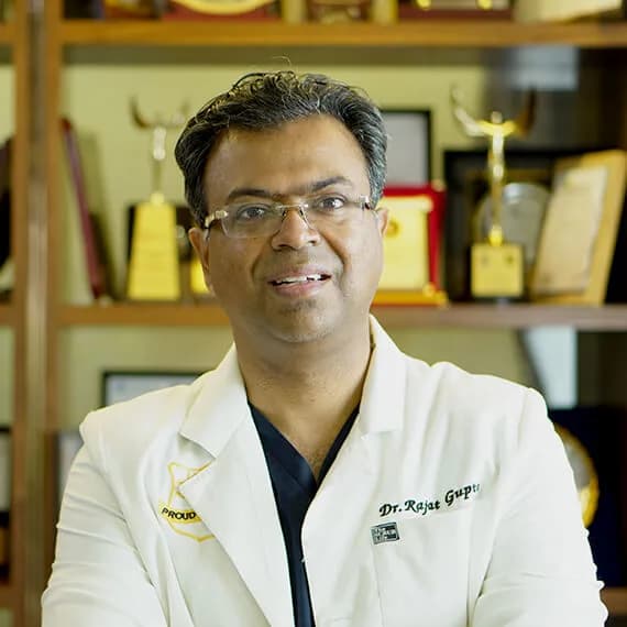 Cosmetic and Plastic Surgeon in Delhi