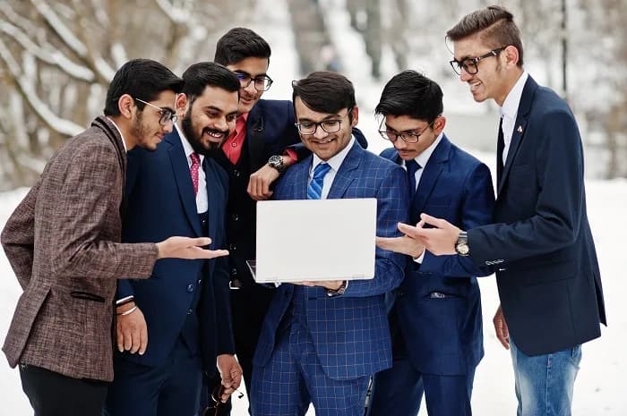 Best College for B.Tech in UP: Find the Right Engineering Institute