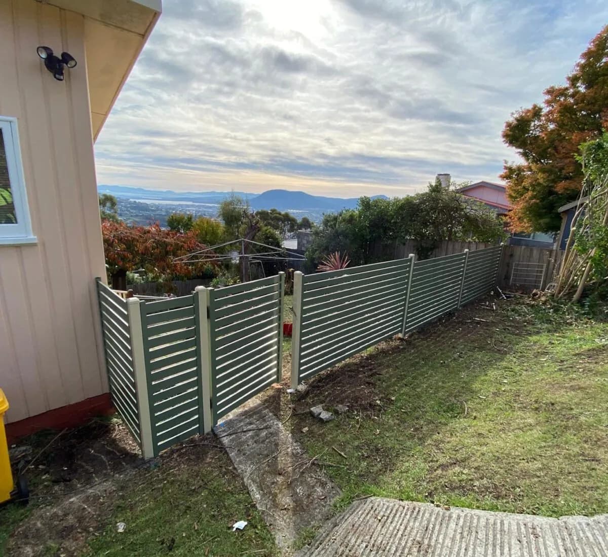 Fencing contractor Hobart