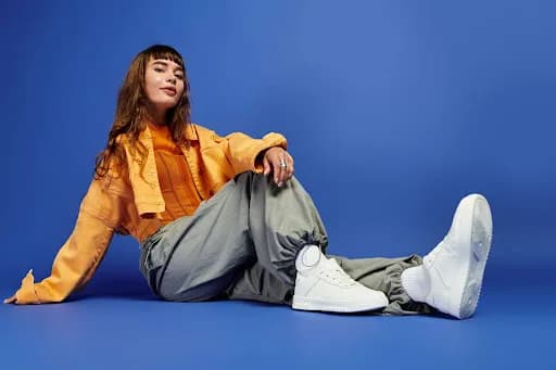 7 Tips to Build a Strong Fashion Modeling Portfolio | Maps Studio