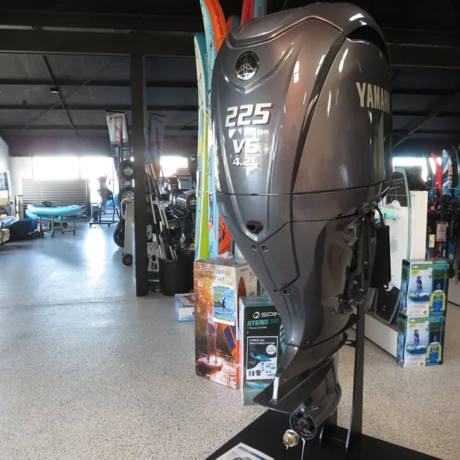 Yamaha 225HP 4-Stroke Outboard Motor Engine