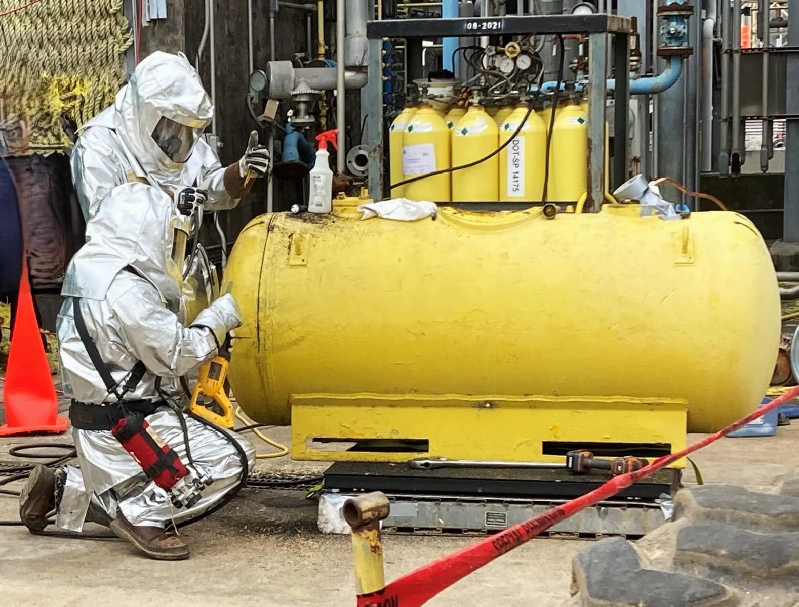 Industrial Gas Cylinder Removal Service
