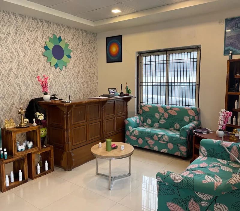 Looking for a Kshar Sutra Specialist in Noida?