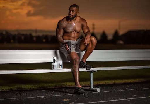 3 Essentials for a Standout Fitness Modeling Portfolio