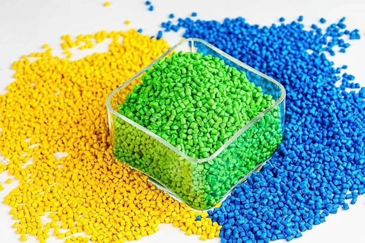 Trusted Compostable Plastic Raw Material Suppliers | RRAJ Bioplast