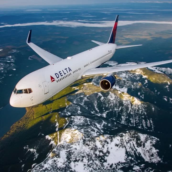 Can Delta change passenger name after booking?