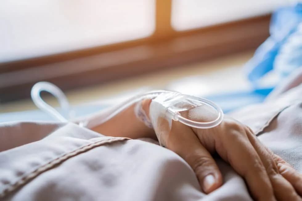 Injection and IV Drip Support for Homebound Patients in Mayur Vihar, Delhi