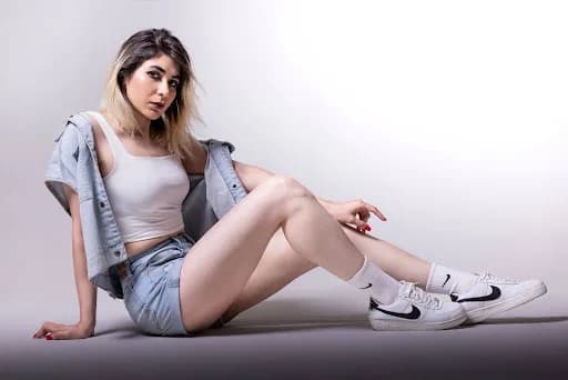 Build a Modeling Portfolio That Gets You Noticed