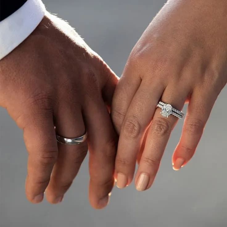 Why Oval Engagement Rings Enhance the Brilliance of 3 Carat Diamonds Rings