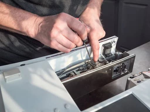 Gator Vacuum | Trusted Sewing Machine Repair in Boca Raton for Smooth, Reliable Performance