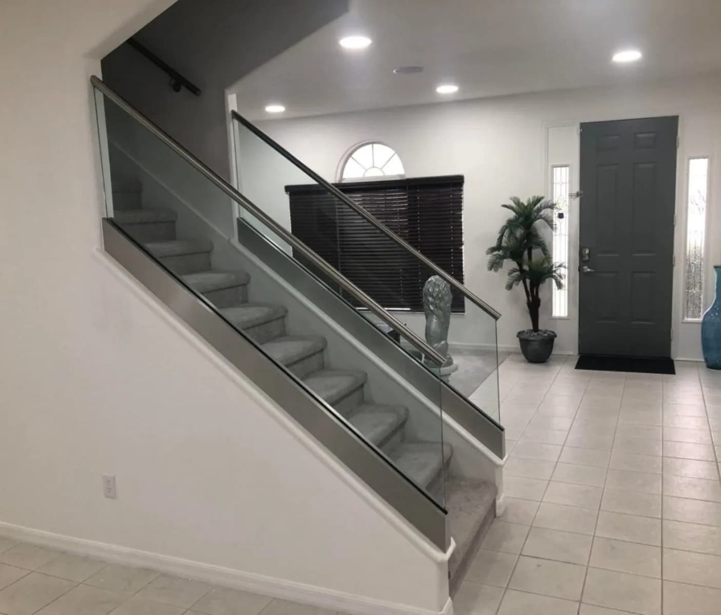 Transform Your Home with Trade Balustrade's Luxury Glass Staircases