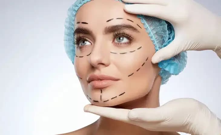 The Role of a Plastic Surgeon in Reconstructive vs Cosmetic Surgery