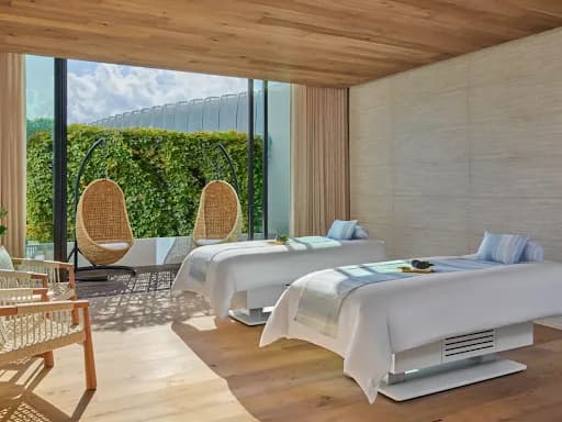 Top 7 Spa Tables for a Comfortable Spa Experience