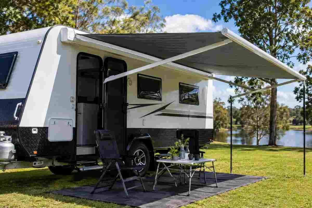Reliable Caravan Roll Out Awnings Brisbane – Jillaroo
