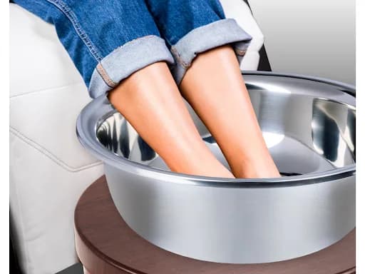 3 Essential Pedicure Accessories Every Salon Should Consider
