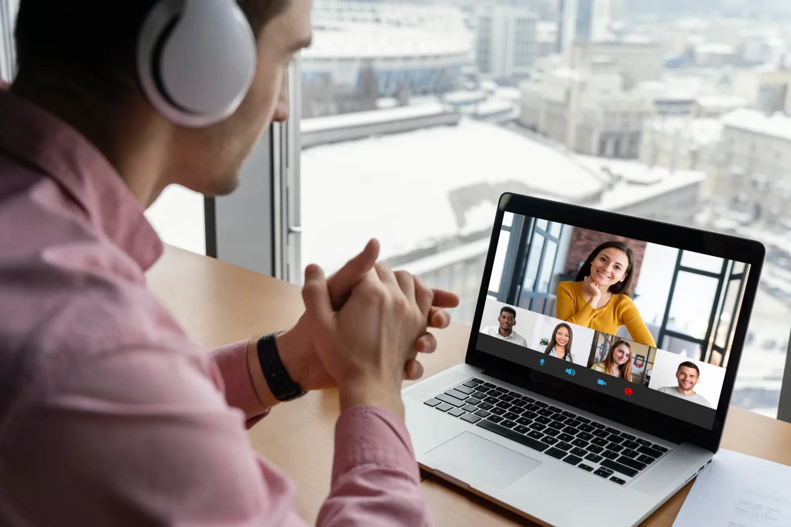 Webinar Waves: Expert-Led Training for U.S. Compliance and Professional Growth