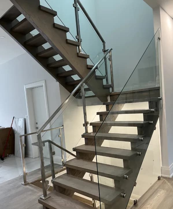 Floating Stairs | Custom Modern Staircase Installation