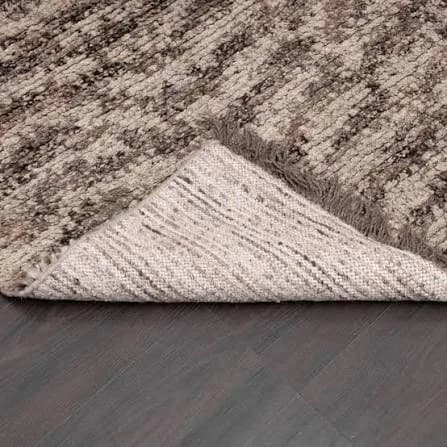  Jansons Carpets Showcases Handmade Persian Carpets in Delhi with Timeless Appeal