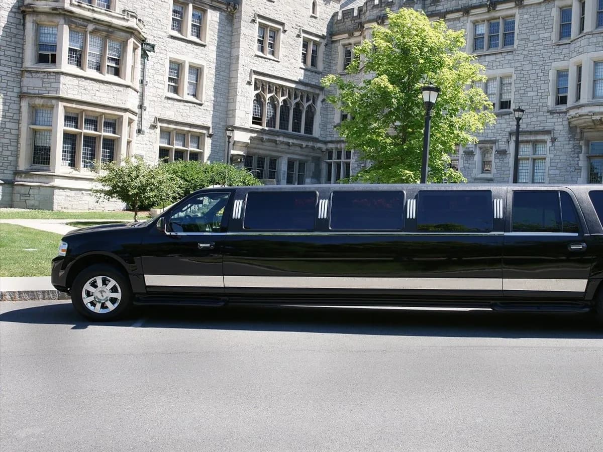 Celebrate Every Occasion With Luxury Limos For Rent in Denver