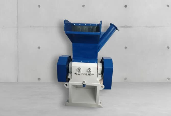 Industrial Plastic Scrap Grinder Machine with Powerful Grinding Capacity