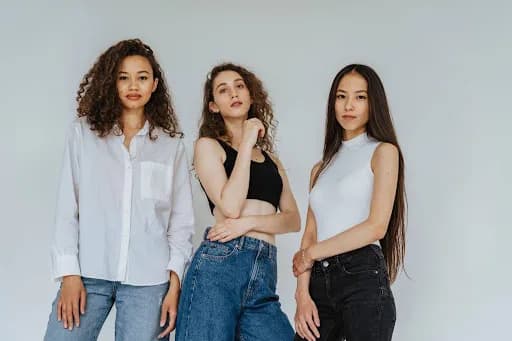 Launch Your Modeling Career in NYC: A Beginner’s Guide | USA Models