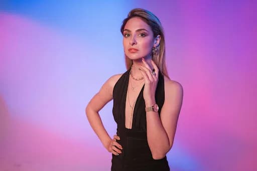 Maps Studio | Female Portfolio Shoots That Help You Stand Out