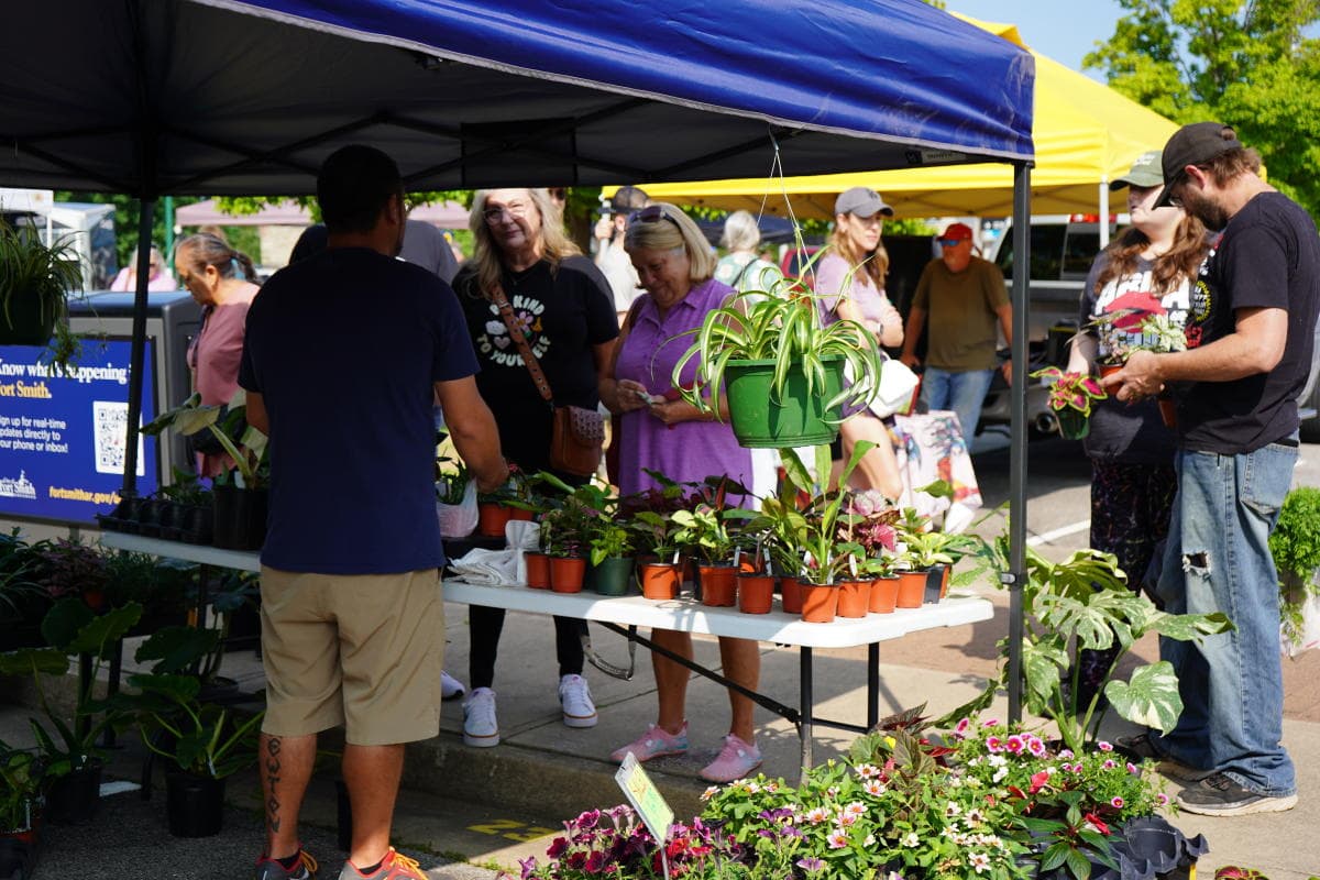 Fort Smith Farmer's Market on Garrison Avenue