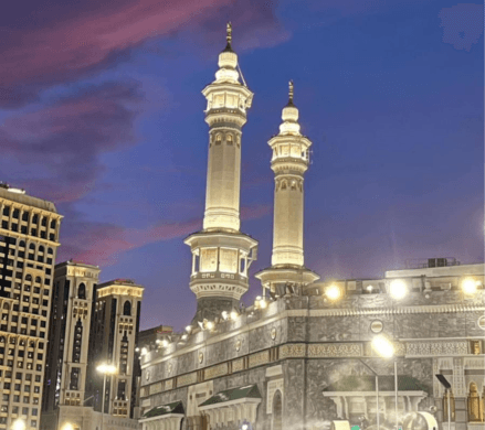 Deluxe Umrah Package – A Journey of Comfort and Devotion